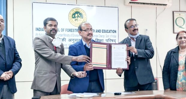 भारतीय वानिकी अनुसंधान एवं शिक्षा परिषद देहरादून  एवं  भारतीय वनस्पति सर्वेक्षण, कोलकाता के बीच MOU हुआ